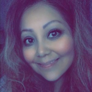 Meet your Posher, Etta